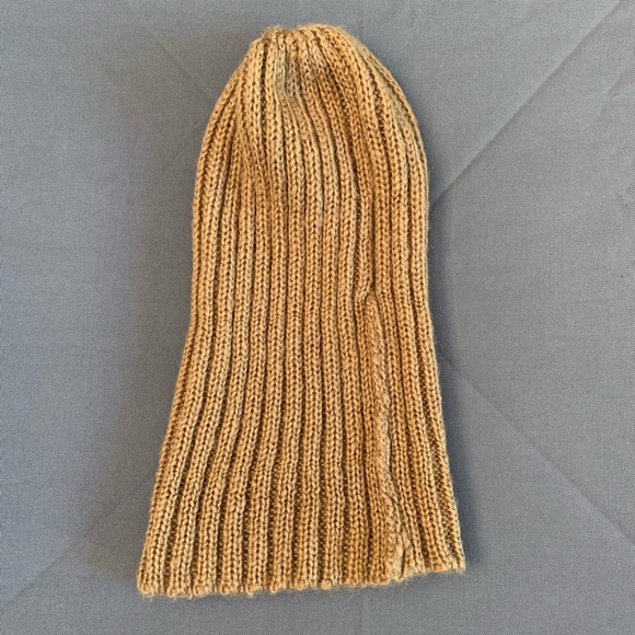 H&M Cozy Tuque - Picture 2 of 5